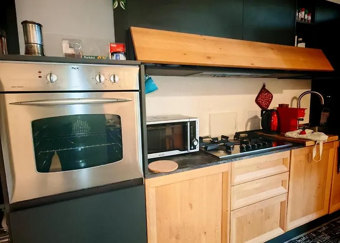 Saint Jack Luxury Apartment